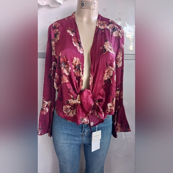 Top - Picture 3 of 4